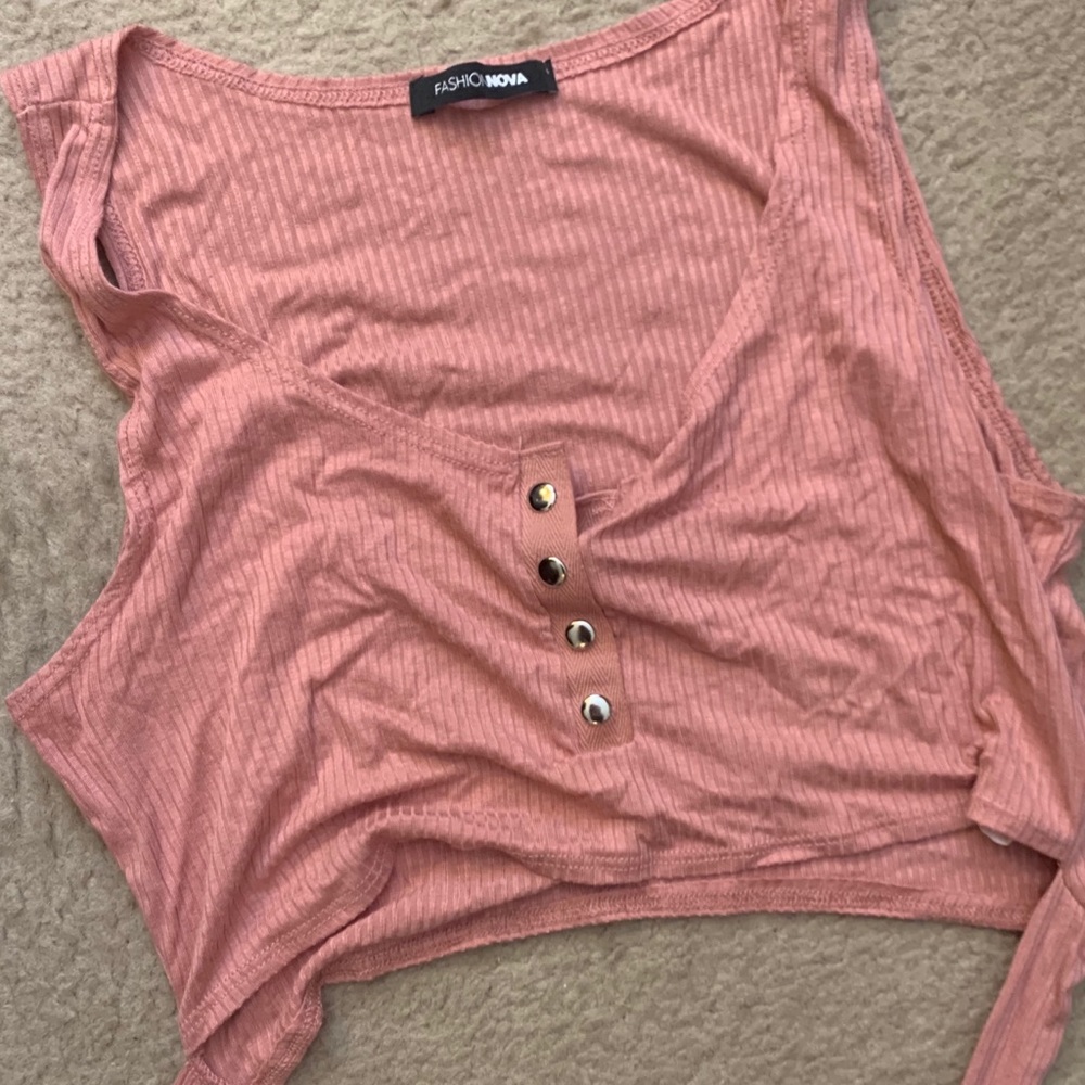 Never worn light pink crop top